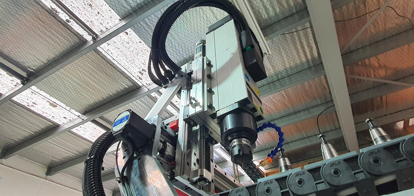 The Benefits of a Gantry Router with an Automatic Tool Changer
